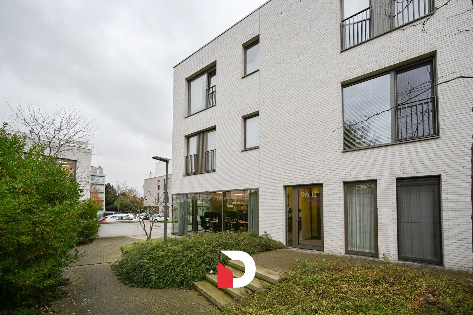 Recente kantoorruimte met 2 parkings op toplocatie te Sint-Michiels (Brugge) foto 11