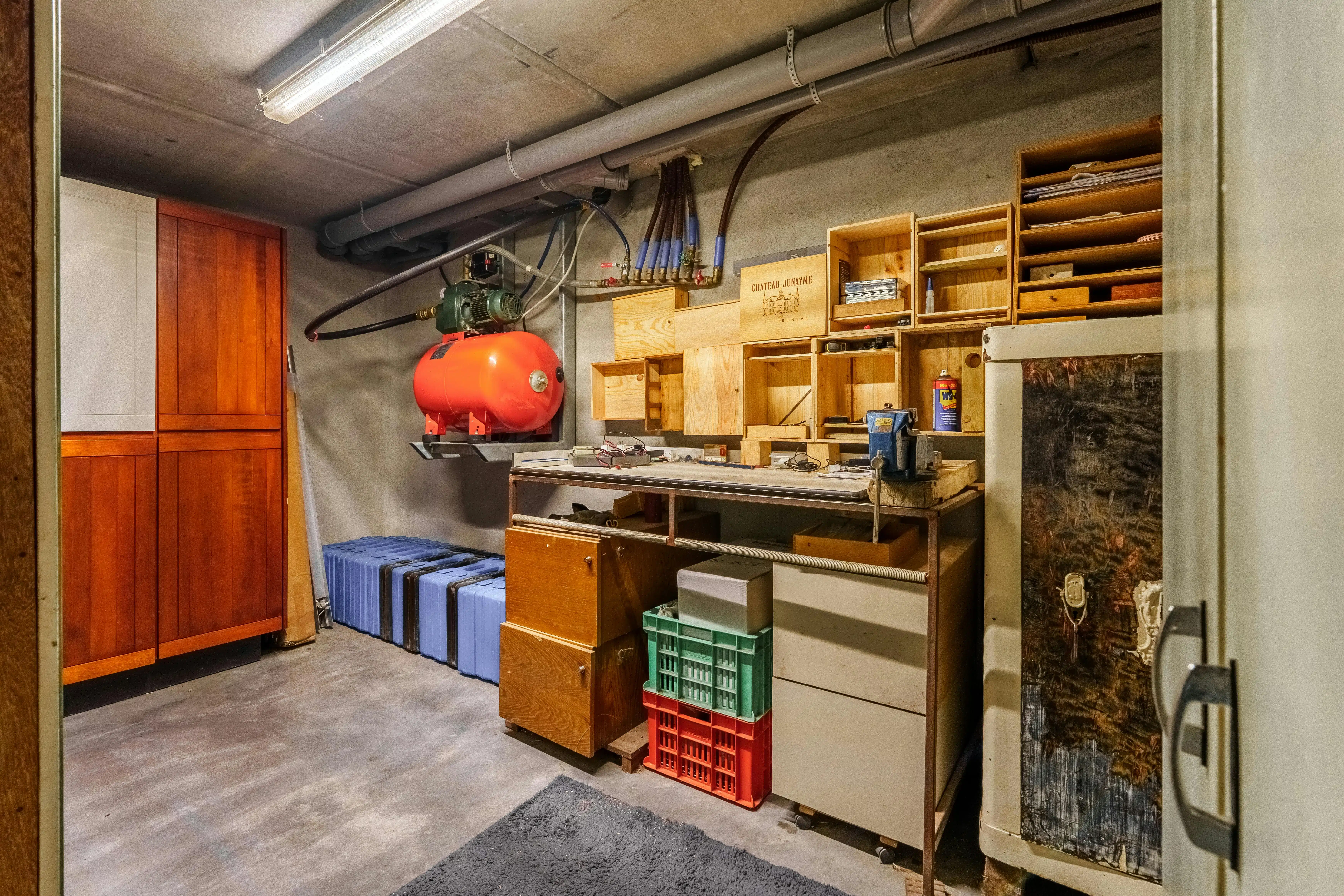 Villa op 2300 m² en vier slaapkamers te koop in Heule! foto 24