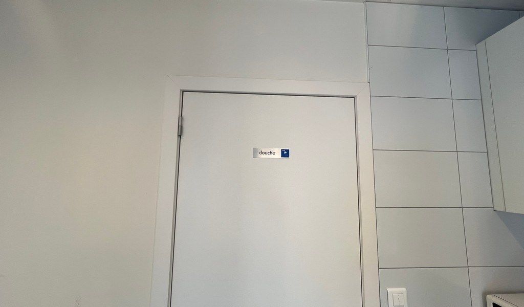Bedrijfsgebouw met laadkade te huur in Zottegem foto 19