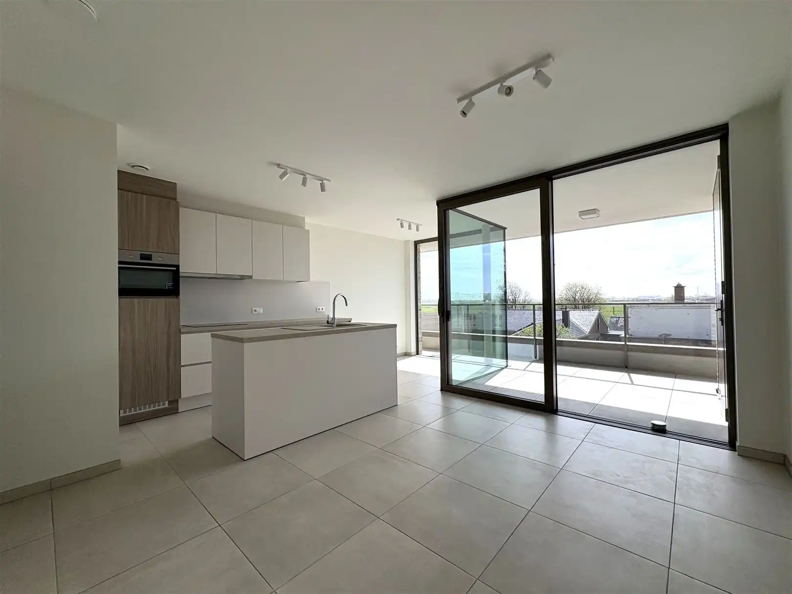 appartement foto {{pictureIndex}}