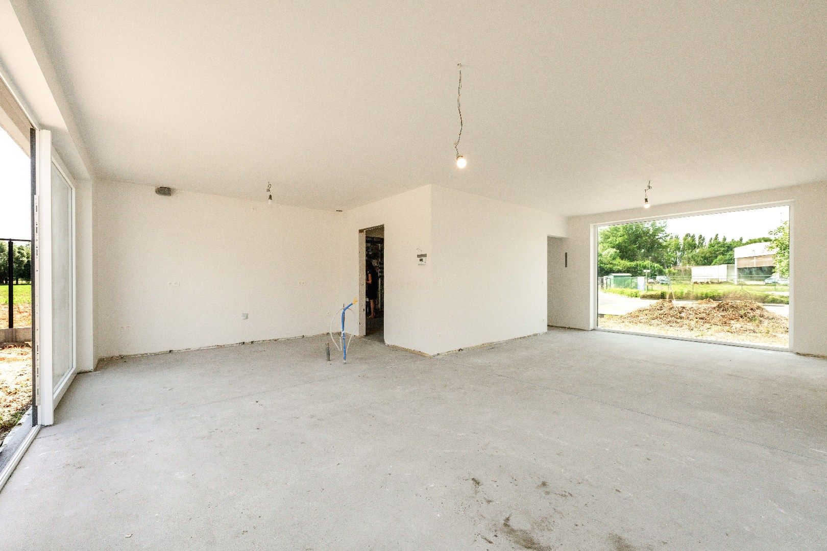 PRACHTIGE MODERNE WONING MET TUIN | GARAGE EN BIJGEBOUW (24 m²) foto 2