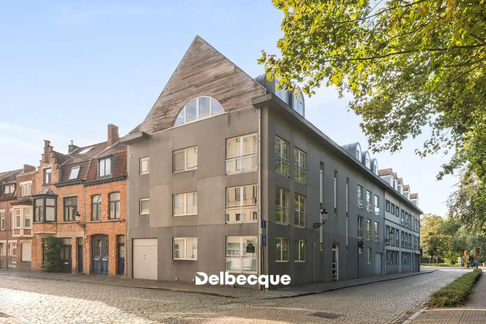 Hoekappartement met 2 slk en open zicht op de Brugse Vesten  foto {{pictureIndex}}