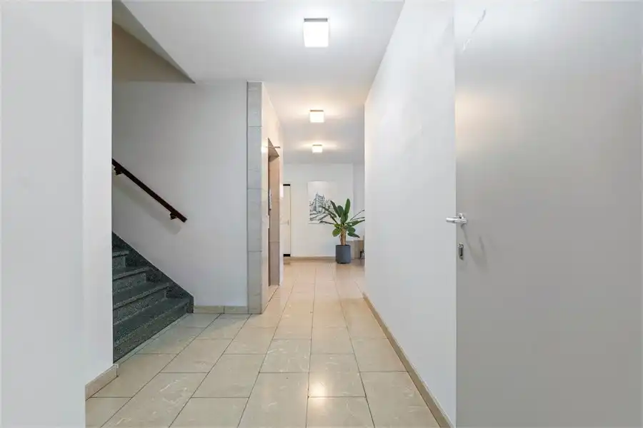 RUIME KANTOORRUIMTE VLAKBIJ HET CENTRUM VAN SINT-TRUIDEN foto 28