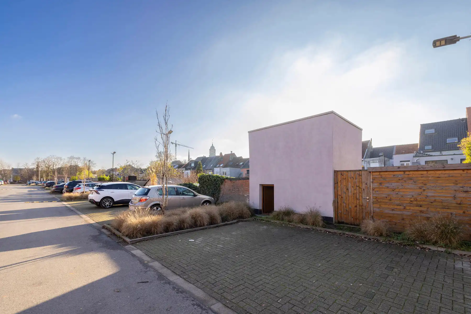 Gerenoveerde woning met 2 slpk, terras met tuin en bijgebouw foto 25