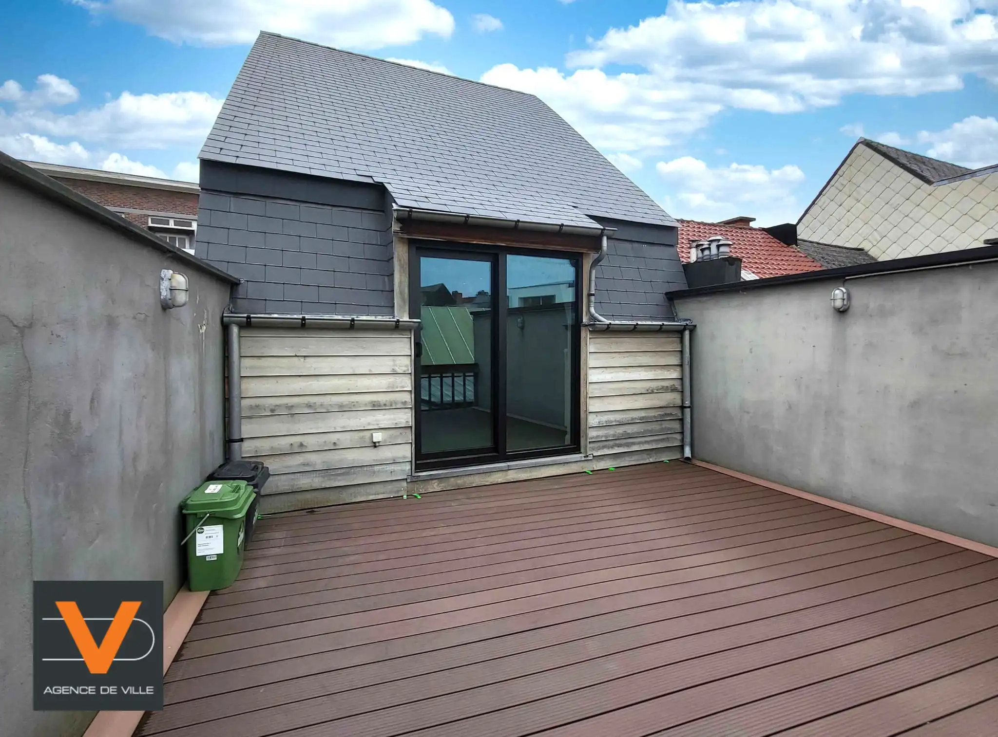 Ruim en lichtrijk appartement van 78 m² met groot zuidoostgericht terras, ideaal als investering.   foto 2