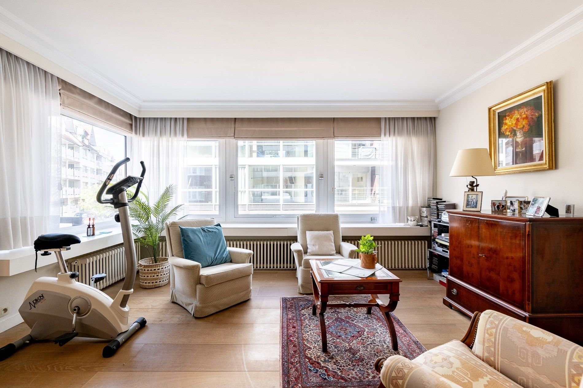 Ruim appartement met parkeerplaats inbegrepen foto 6