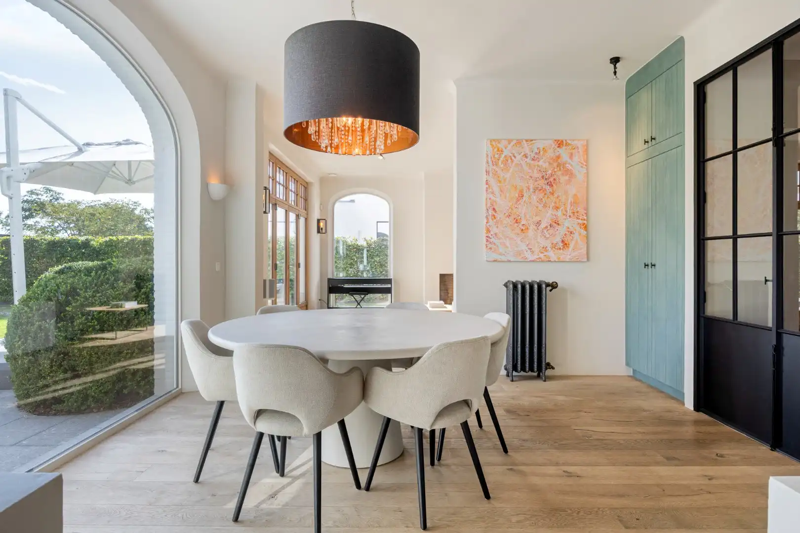 Prachtig afgewerkte villa met 4 slpks en 2 badkamers , landelijk gelegen op 1.080 m² ! foto 12