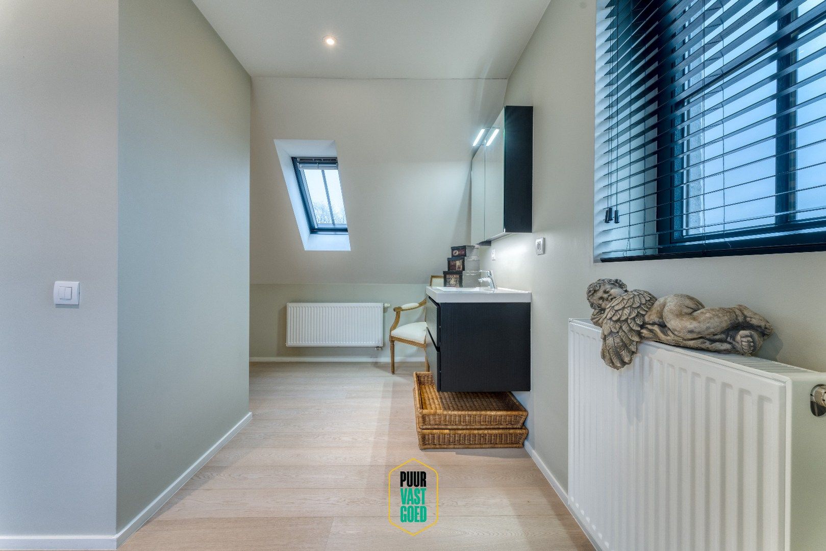 Recente, perfect afgewerkte, halfopen ruime Knokse Villa  foto 18