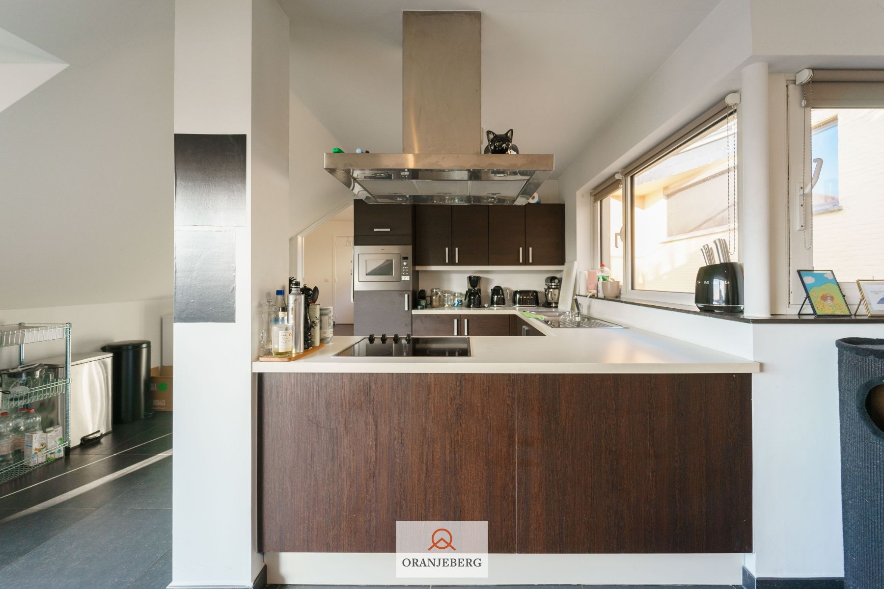 Centraal gelegen 2 slaapkamer-appartement met zicht op de Coupure! foto 15