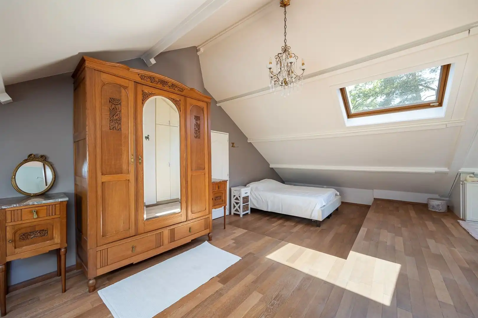 Karaktervolle woning met veel ruimte en prachtige tuin! foto 18