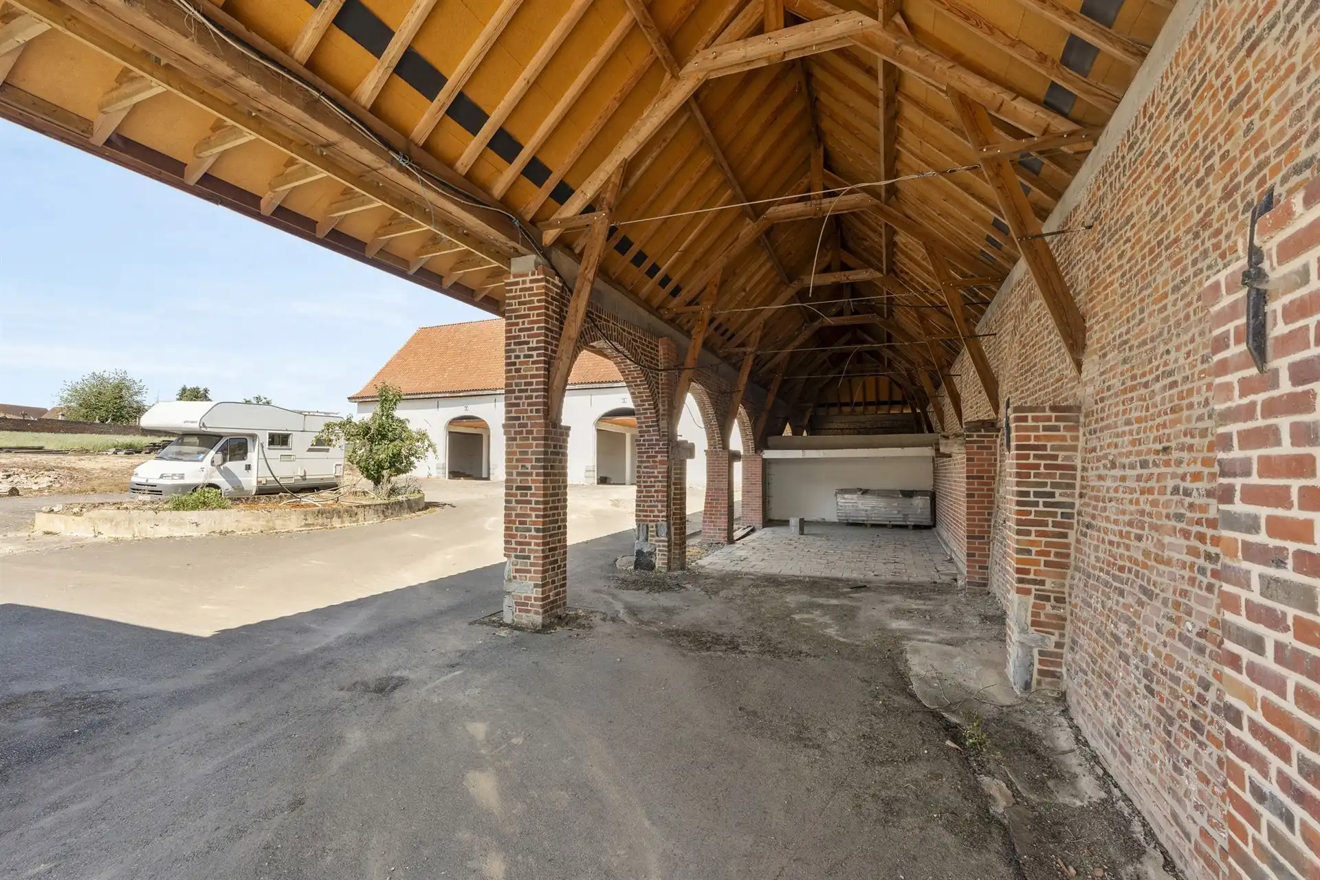 Authentieke vierkantshoeve op 8.064 m², ENORM VEEL POTENTIEEL! foto 6