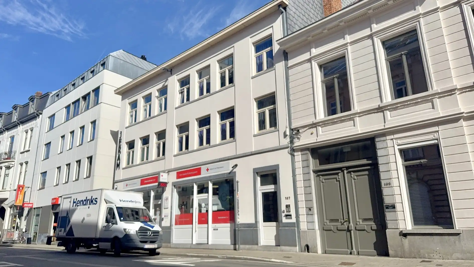 Commercieel gelijkvloers kantoor te huur in het centrum van Gent foto 21