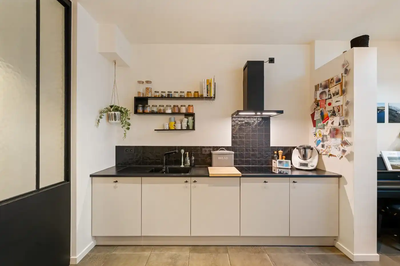 Charmante woning met prachtig aangelegde tuin in Gentbrugge foto 8