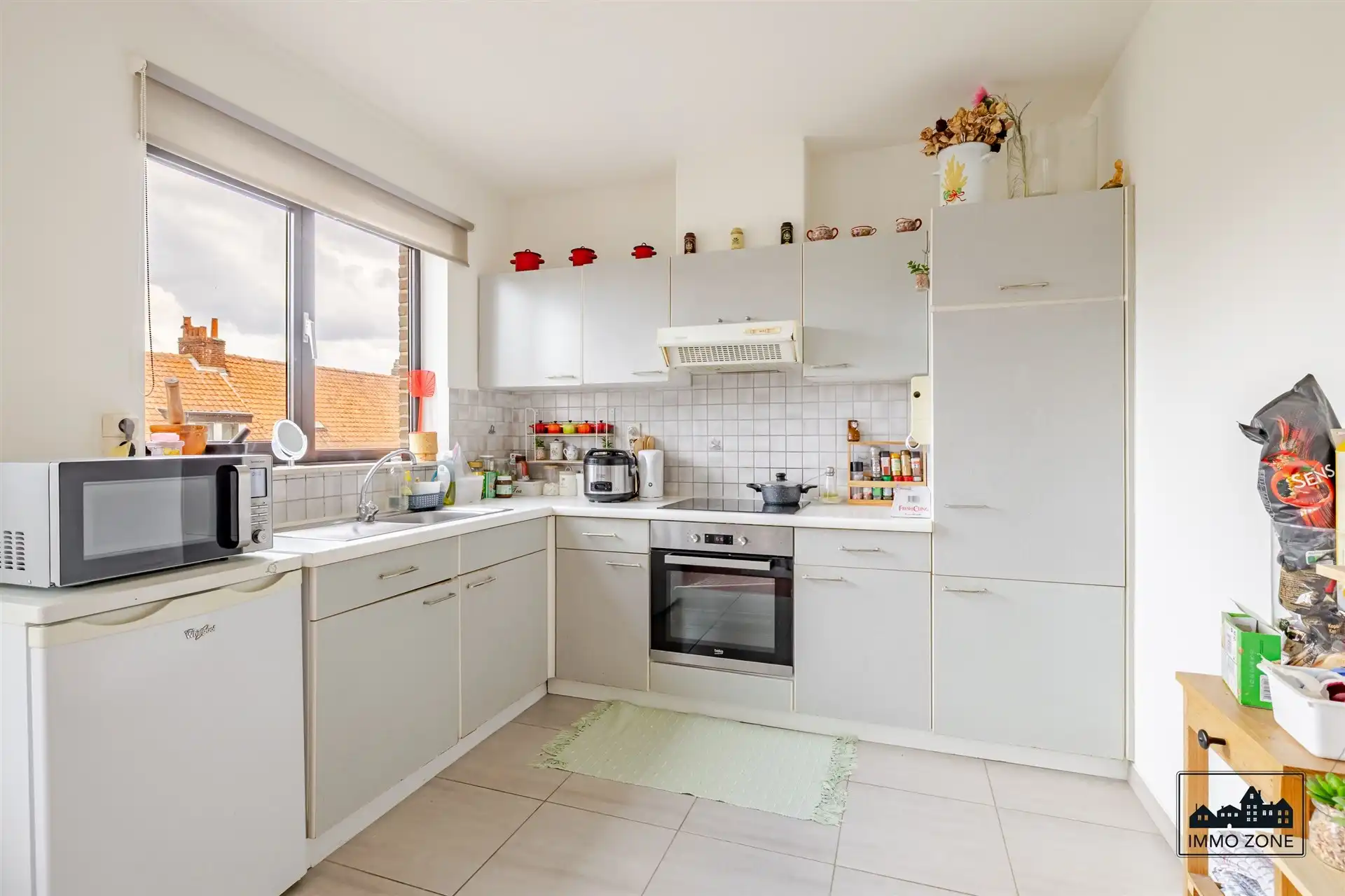 Ruim éénslaapkamerappartement te koop met terras en garage foto 4