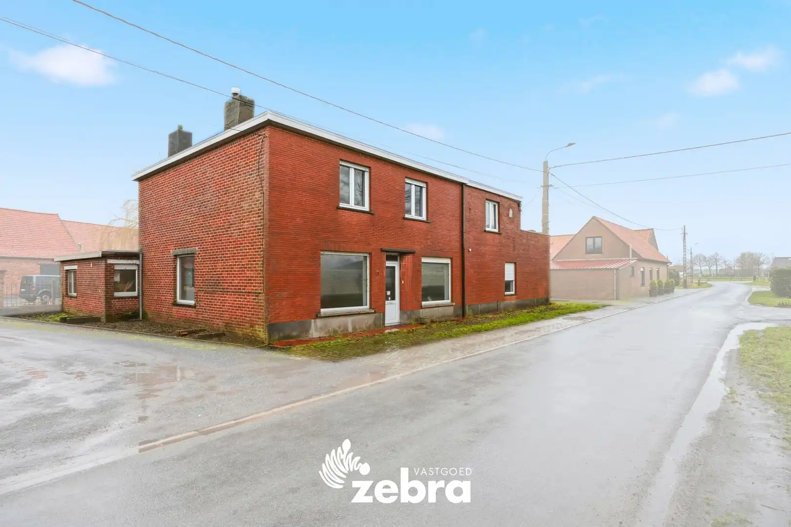 Hoofdfoto van de publicatie: Te renoveren woning op een rustige ligging te Zwevezele!