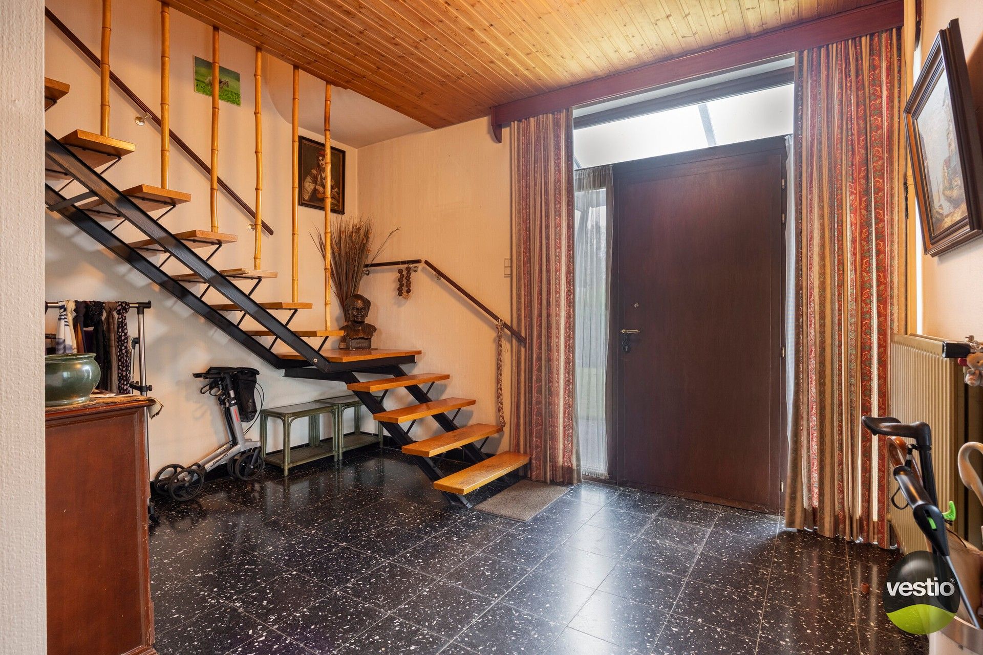 Rustig gelegen woning in Kermt op mooi perceel van 800 m². foto 4