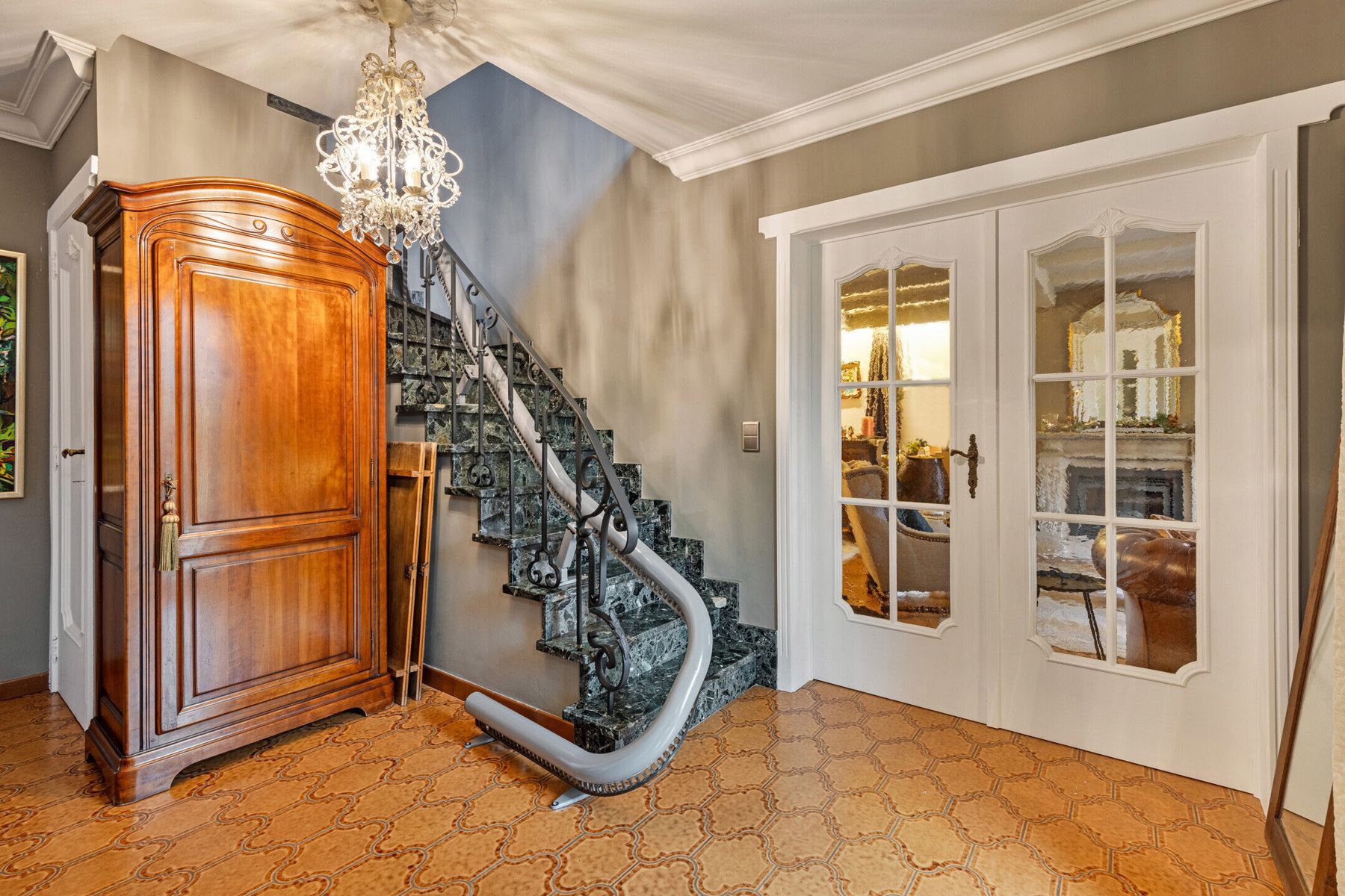 Statige villa gelegen in doodlopende straat foto 2