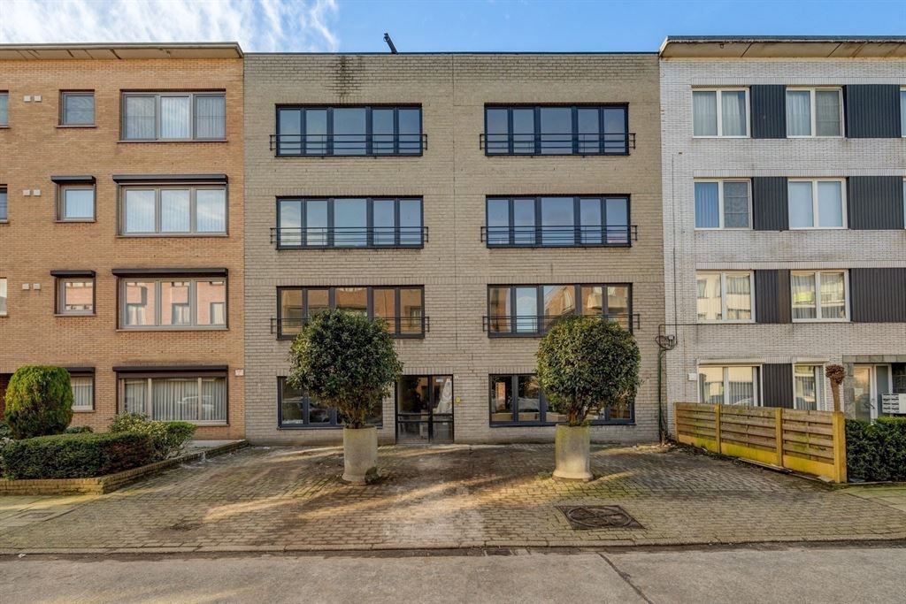 Kwalitatief gerenoveerd appartement met tuin foto 17