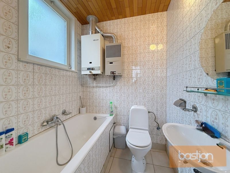 Woning in het centrum van Marke met 4 slaapkamers foto 6