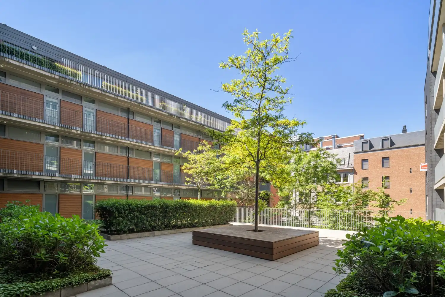 Modern en energiezuinig(A-label) appartement met 1 slaapkamer, een terras, een autostaanplaats, een kelder en een fietsenstalling te centrum Leuven! foto 5