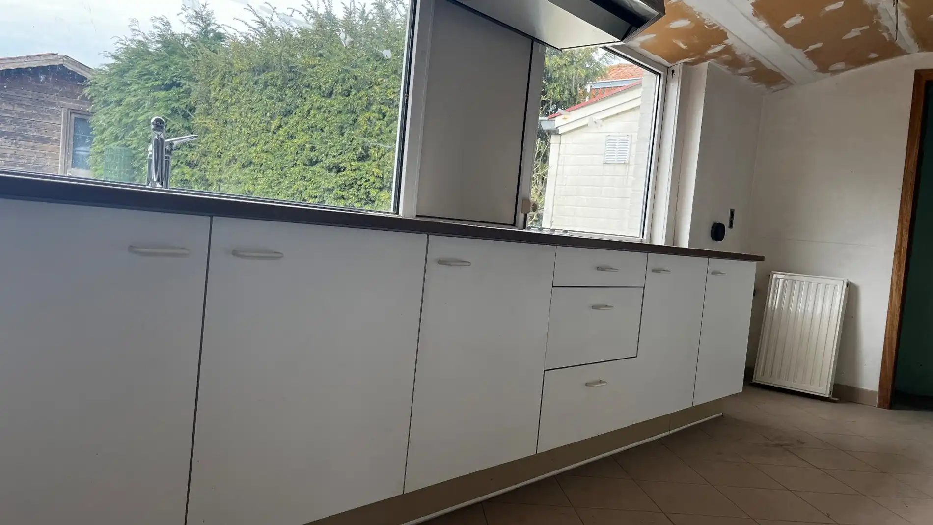 Grote woning op 924 m² met uitweg en garage foto 12