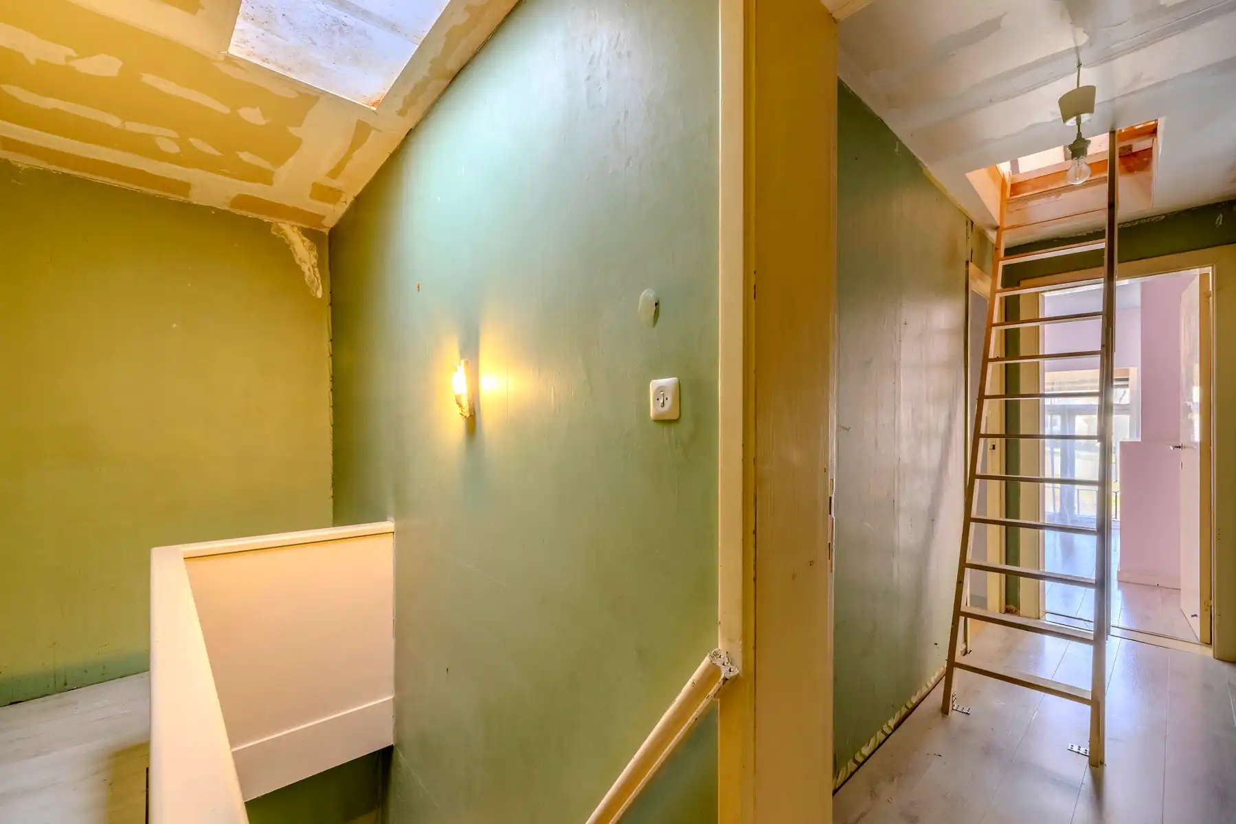 Te renoveren woning met handelspand in Lier foto 13