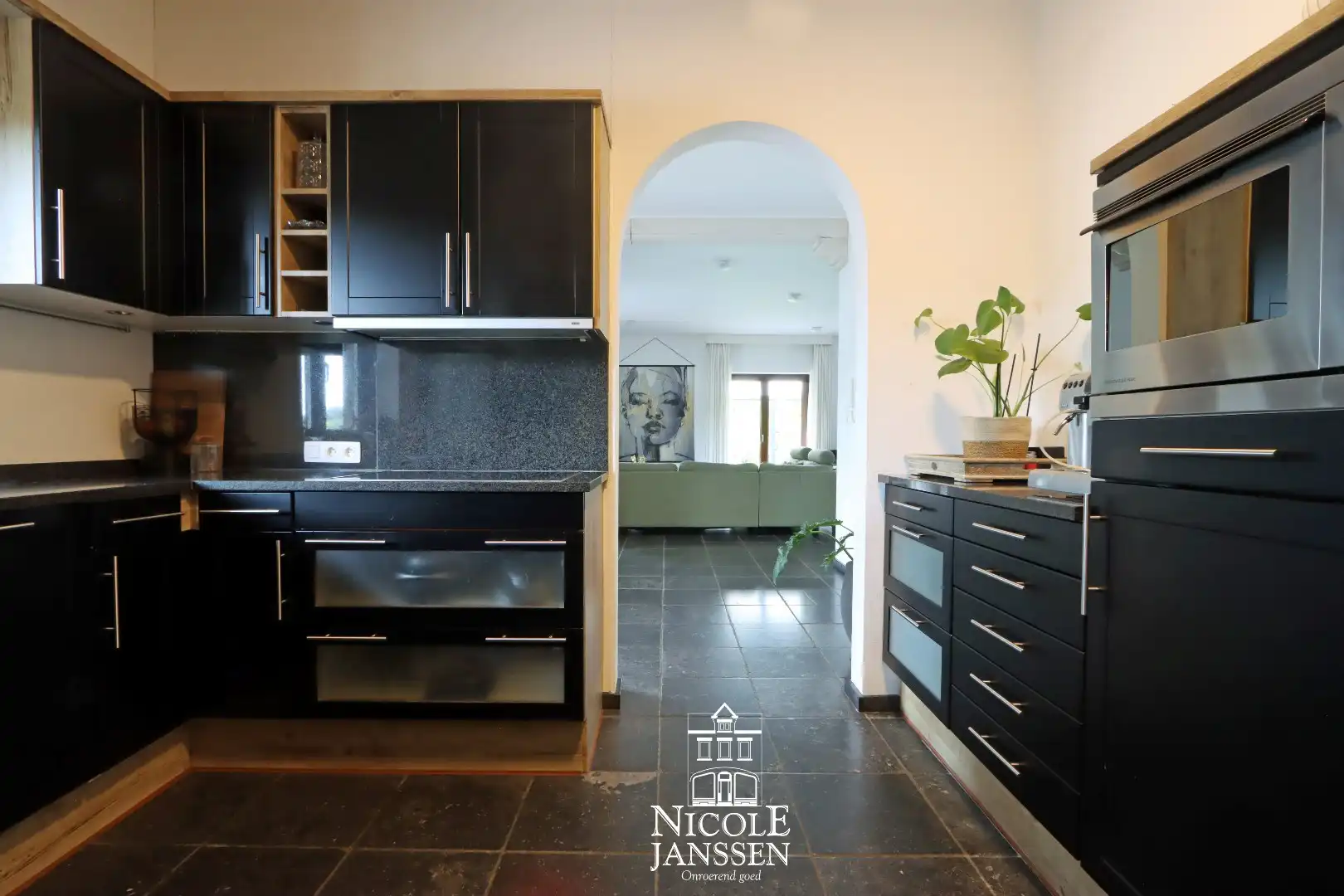 Ruime vrijstaande woning  foto 12