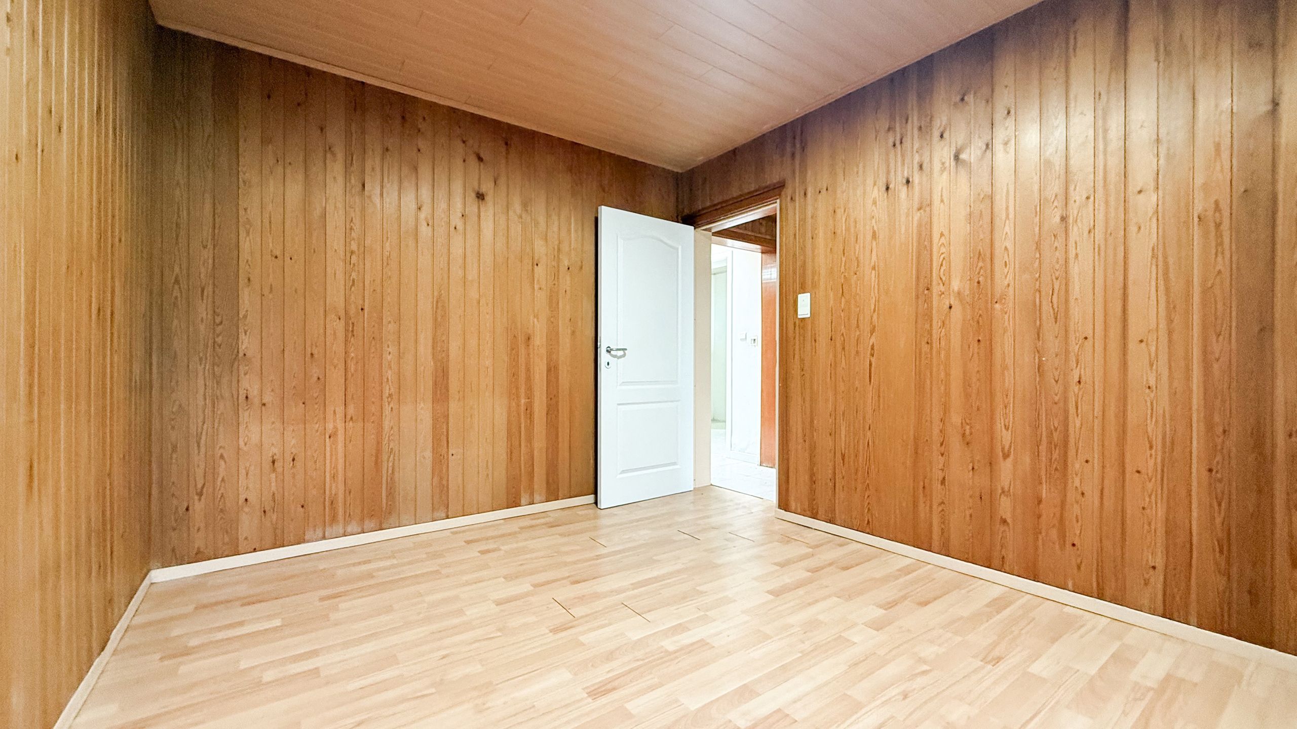 Ruime woning met dubbele garage en ZW gerichte tuin! foto 13