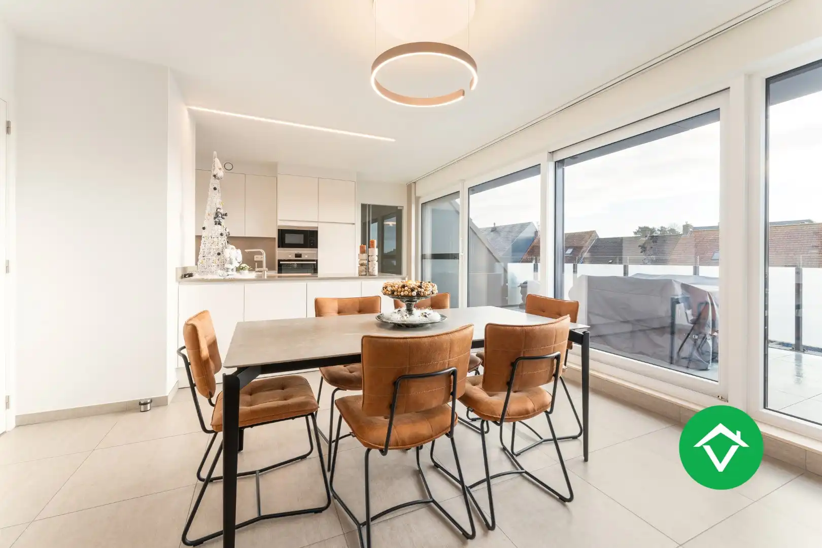 Instapklaar appartement met 2 slaapkamers en volledig ingerichte zolder te Koekelare foto 8