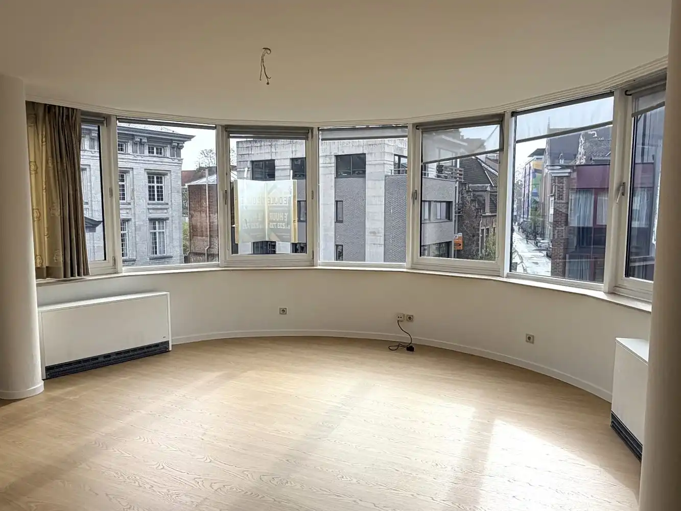 Ruim en lichtrijk appartement  (ca. 100m2) met autostaanplaats centrum Leuven foto 5