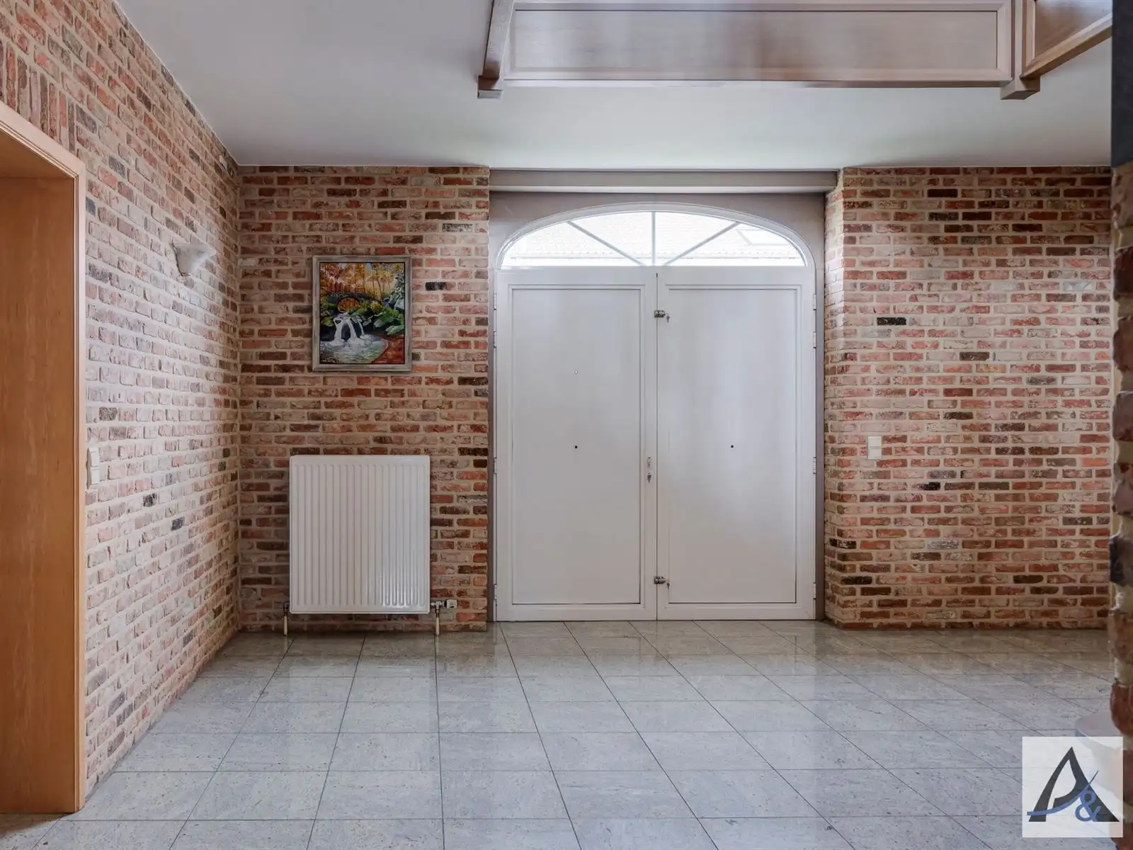 Exclusieve villa met ruime loods in hartje Munsterbilzen foto 22