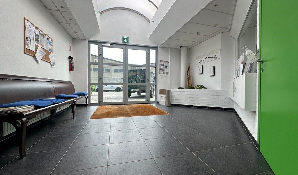 Budgetvriendelijk kantoor te huur bij E40 in Wetteren foto 2