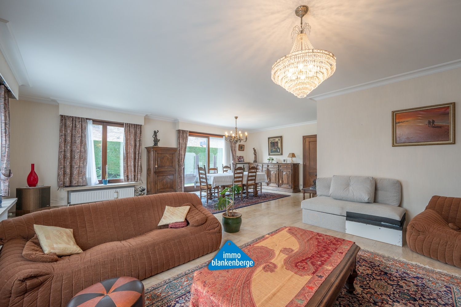 Exclusieve villa in een gegeerde residentiële wijk foto 5