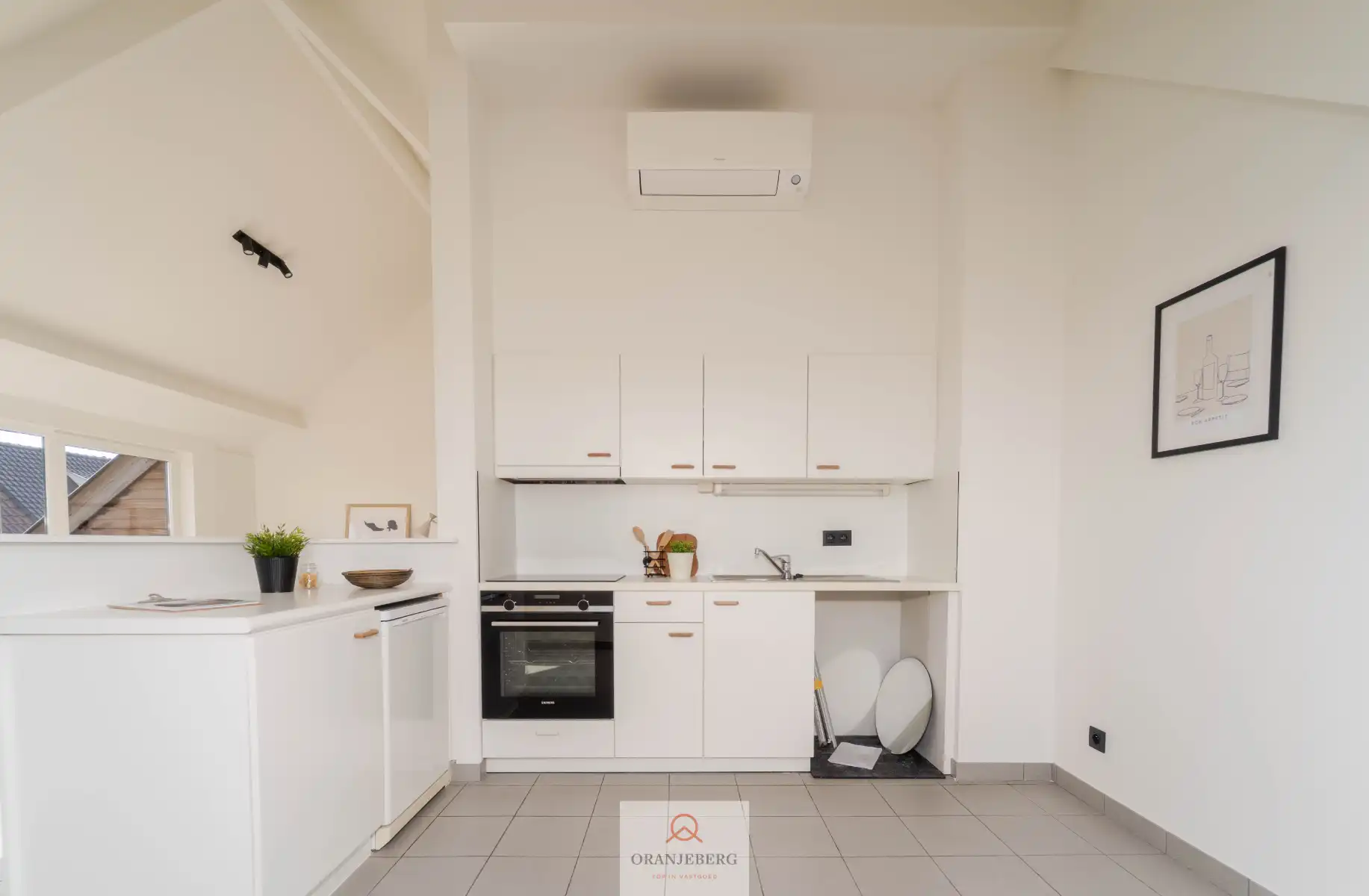 Gerenoveerd, lichtrijk 2 slpk-appartement met zonneterras foto 11