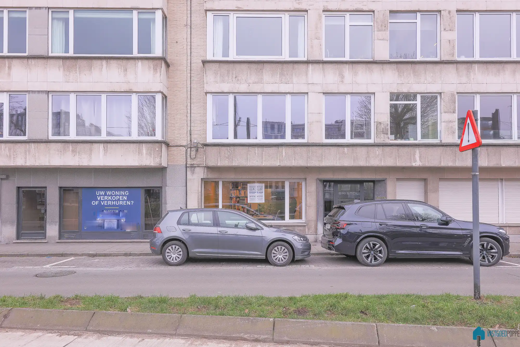 Gelijkvloers kantoorverdiep  palend aan het Zuidpark foto {{pictureIndex}}