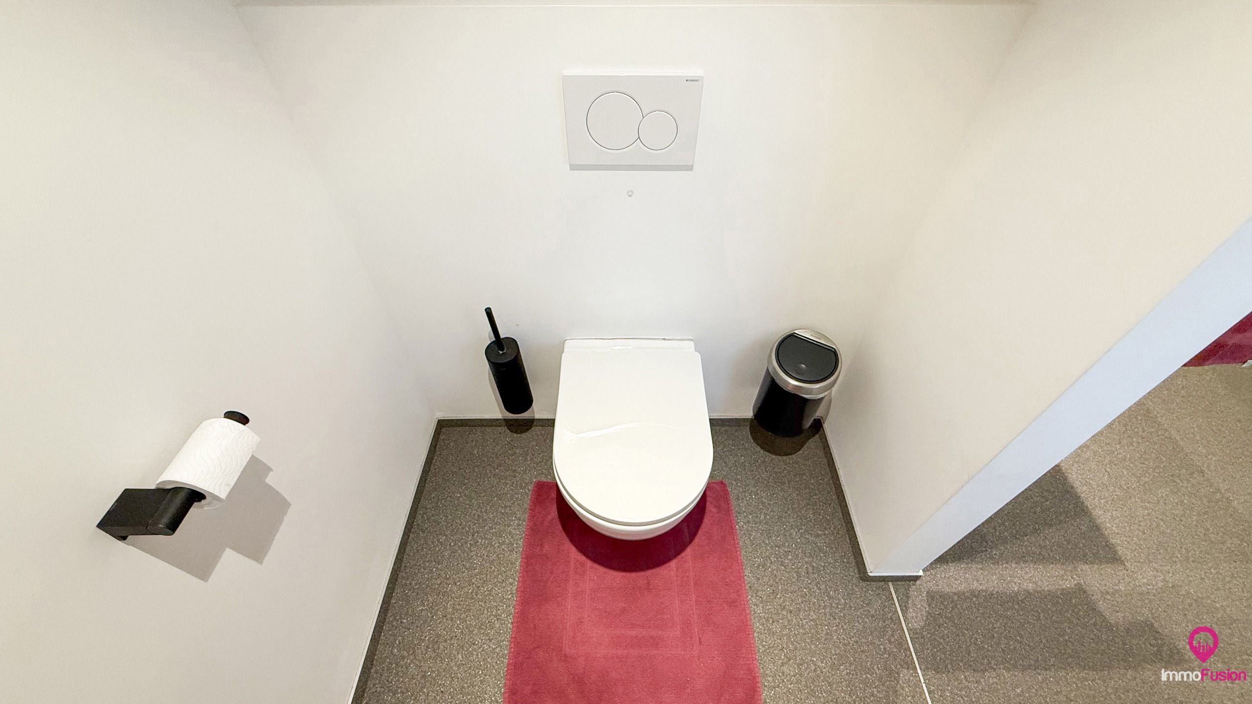 Gerenoveerde woning met veel ruimte en 6 slaapkamers! foto 16