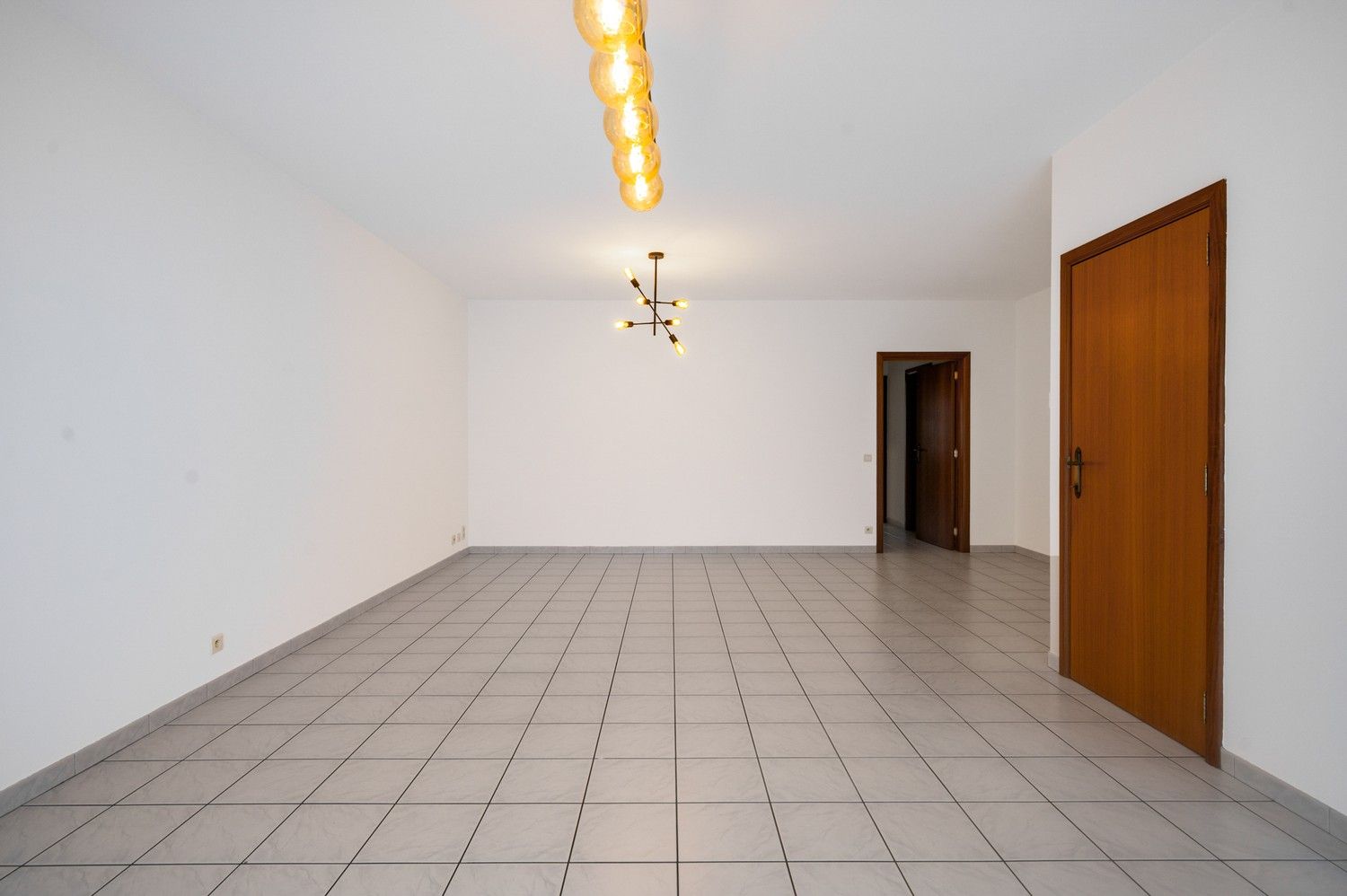 Ruim gelijkvloers appartement met tuin op toplocatie nabij centrum Vremde. foto 6