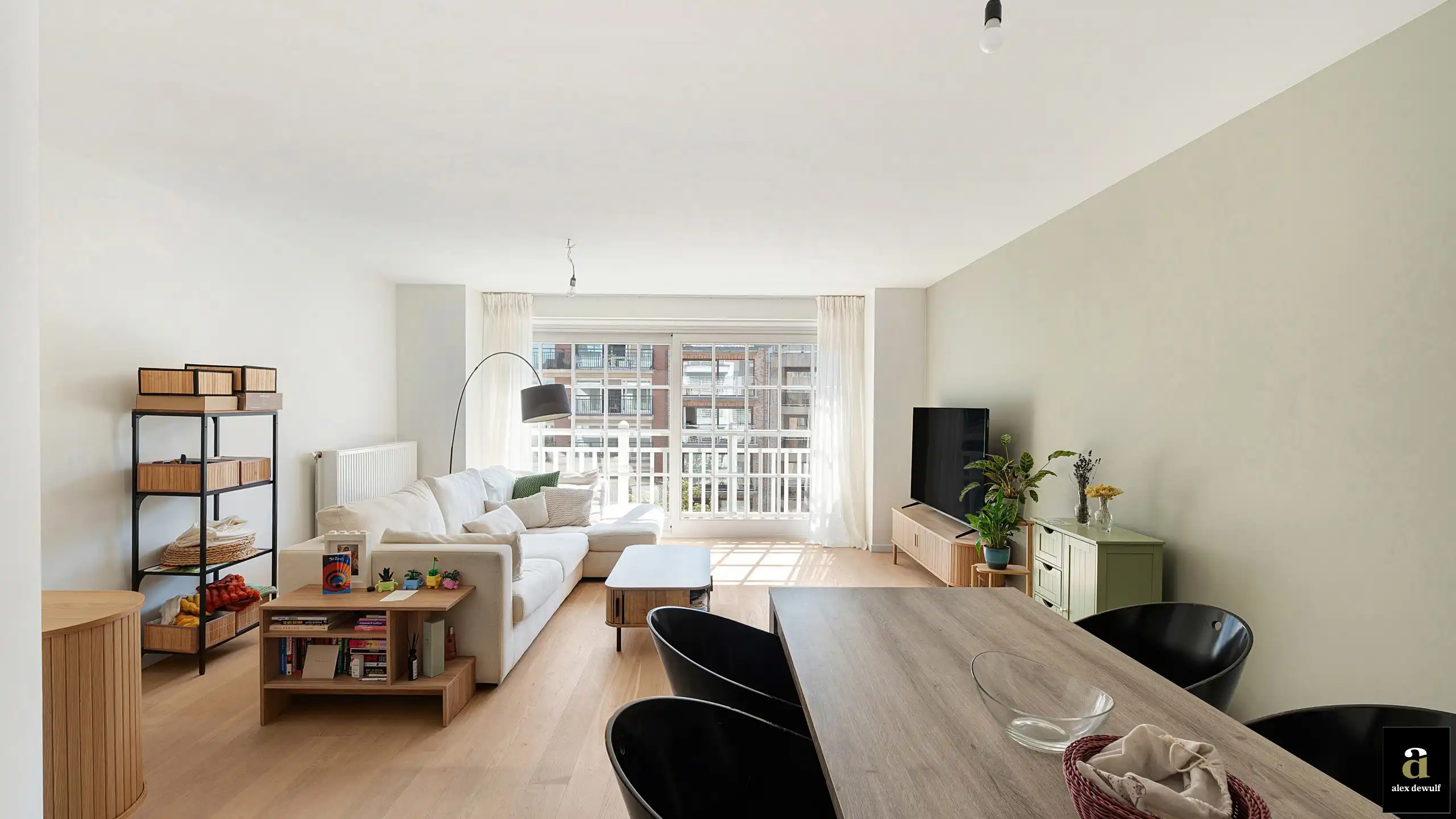 Centraal gelegen appartement in zeer goede staat [Lippenslaan]. foto 13
