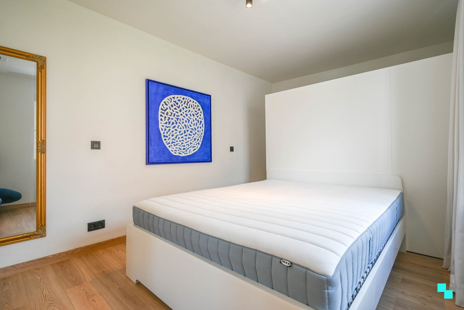 Centraal gelegen, uniek appartement in karaktervol herenhuis foto 12