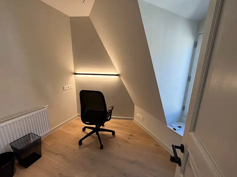 Gerenoveerd kantoorgebouw in Brugge: een nieuwe werkplekervaring! foto 14