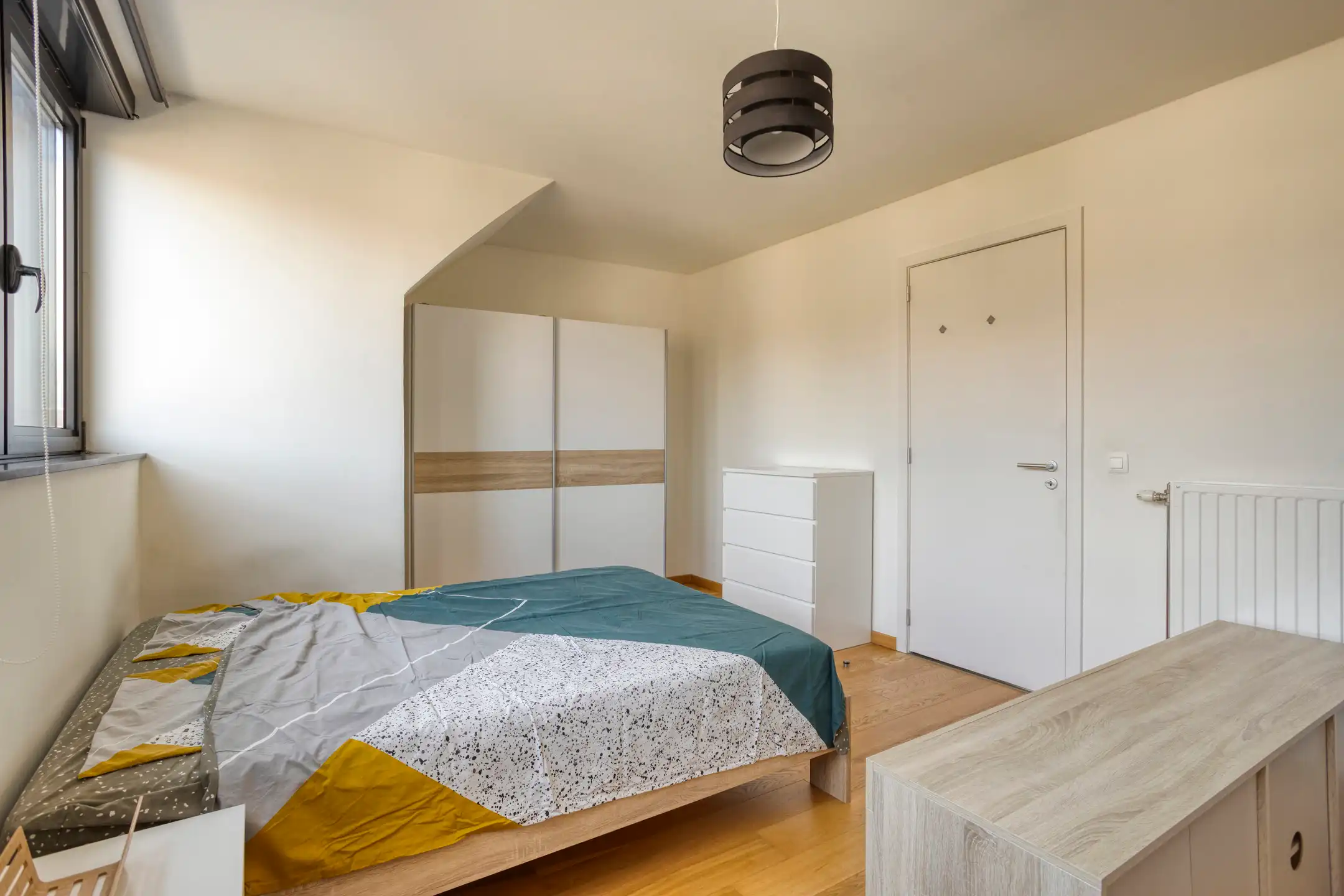 Appartement 2012 met terras, parking op strategische ligging foto 7