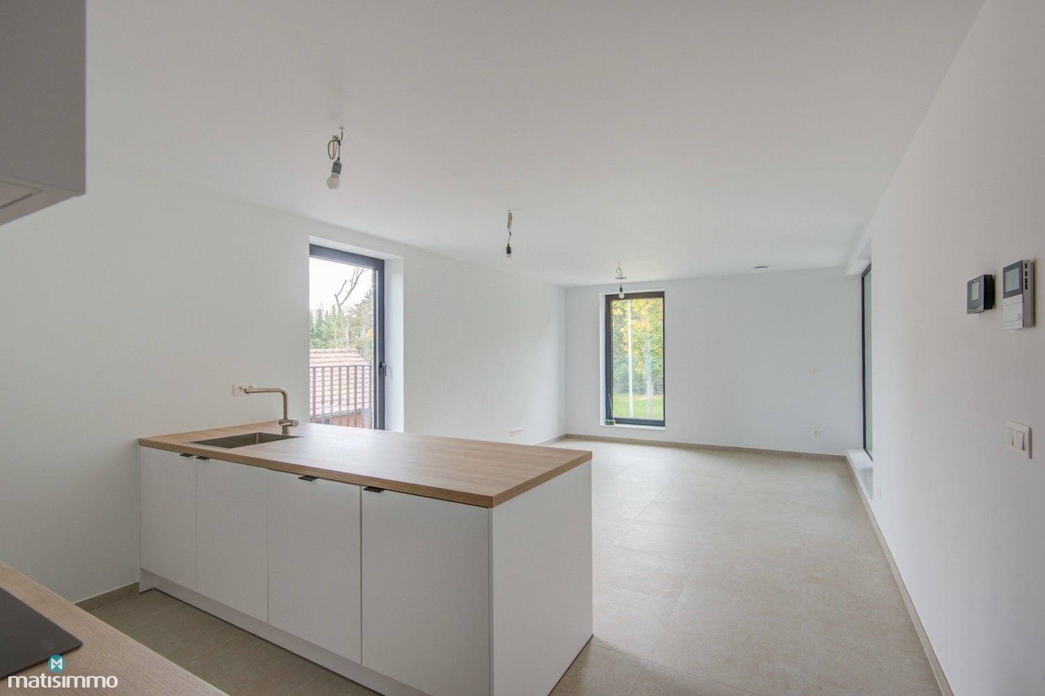 NIEUWBOUWAPPARTEMENT MET 2 SLAAPKAMERS, OVERDEKT TERRAS EN ONDERGRONDSE AUTOSTAANPLAATS NABIJ HET CENTRUM VAN TONGEREN foto 4