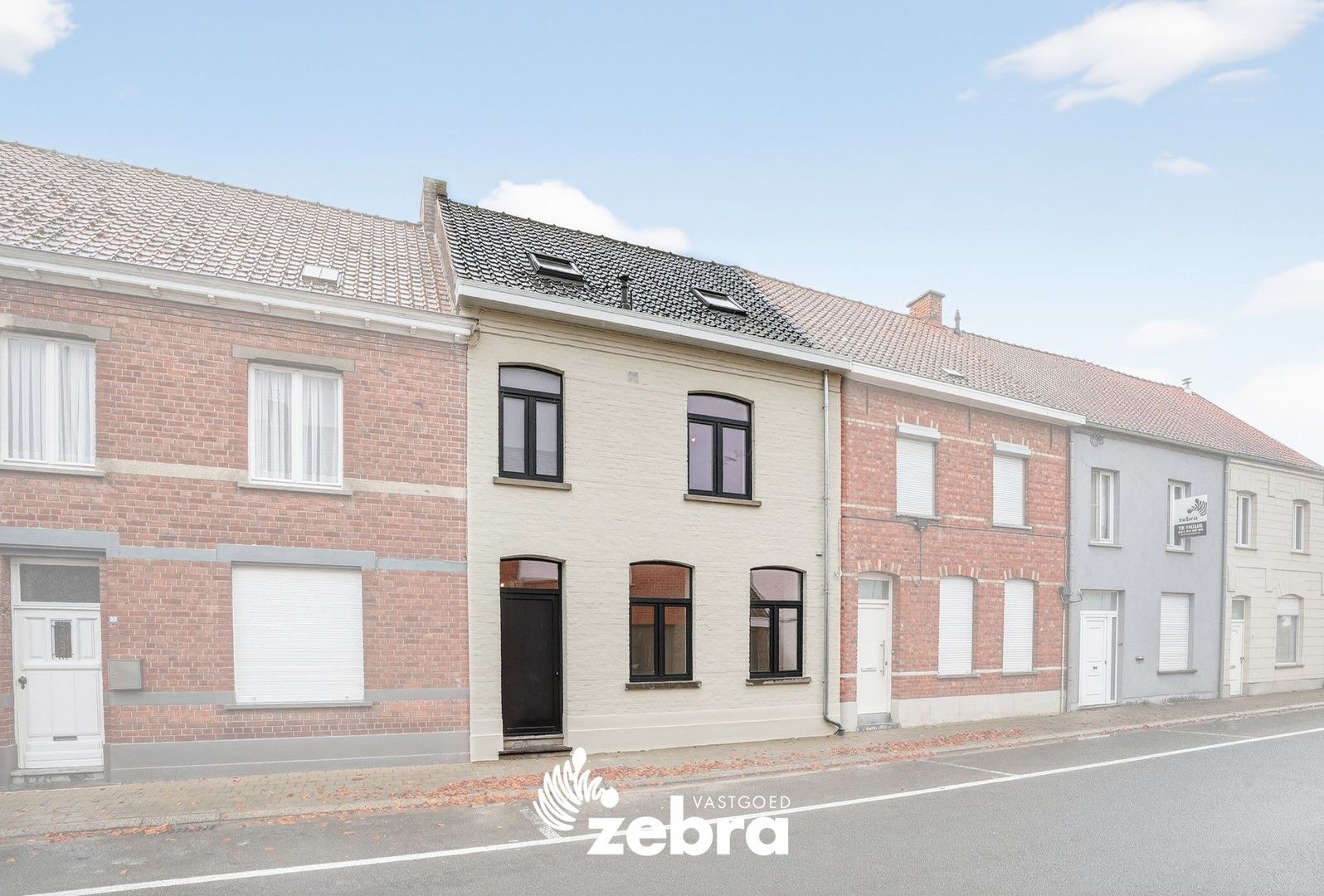 Energiezuinige woning (EPC-label A) met 3 slaapkamers nabij centrum Meulebeke! foto {{pictureIndex}}