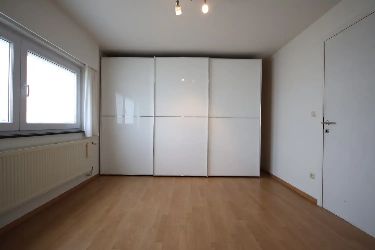 Gunstig gelegen woning met zeer veel lichtinval met minstens 2 slaapkamers foto 17