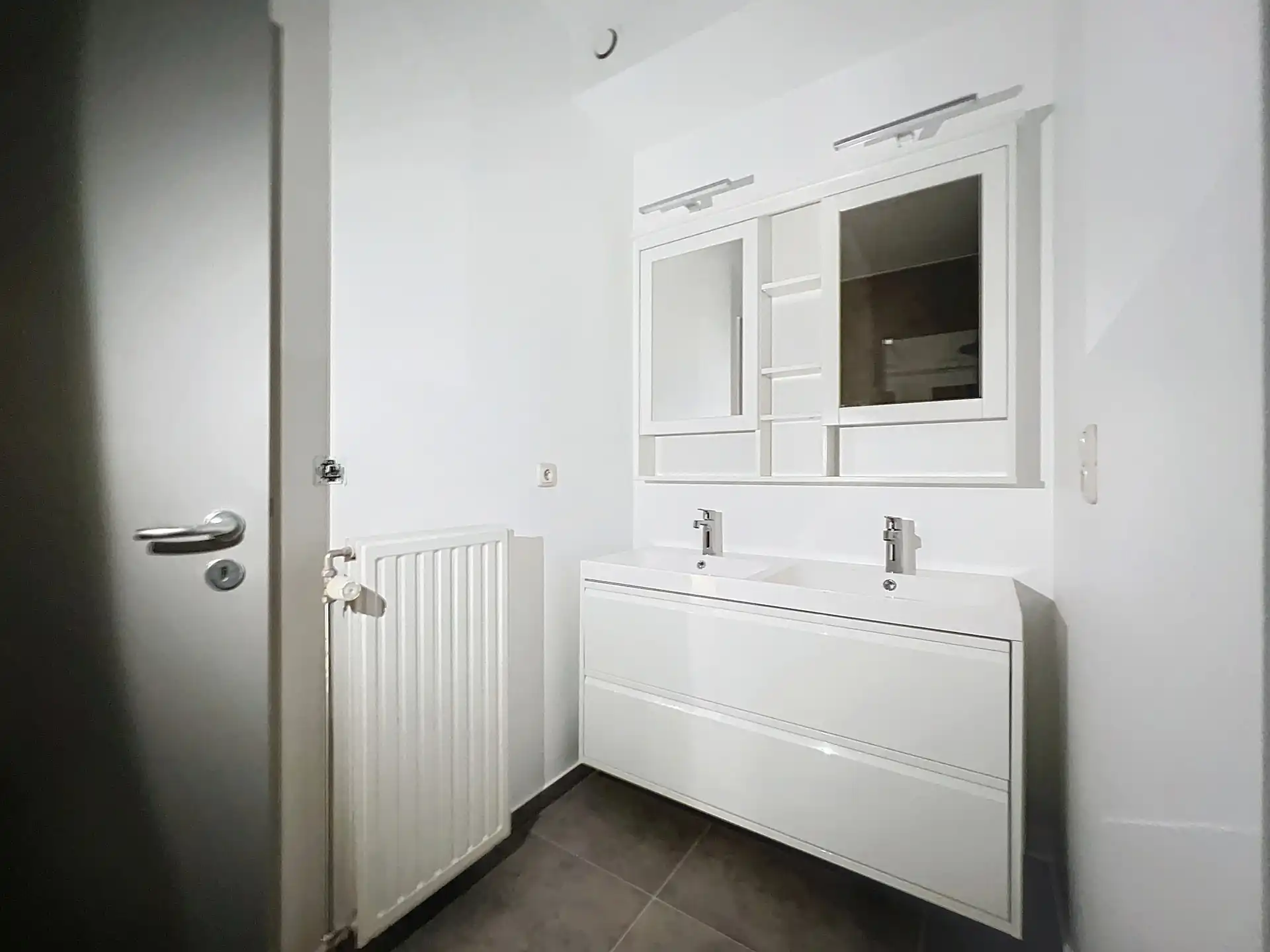 Vlakbij de Botanische Tuinen, mooie flat met 2 slaapkamers  foto 8