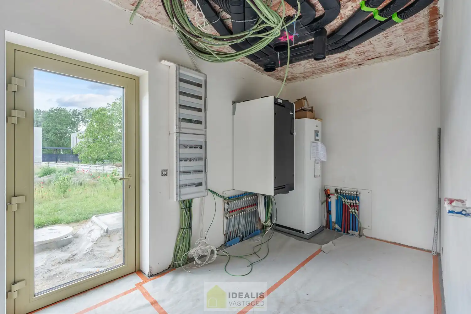 Schitterend volledig vernieuwde woning met 3 ruime slaapkamers foto 34