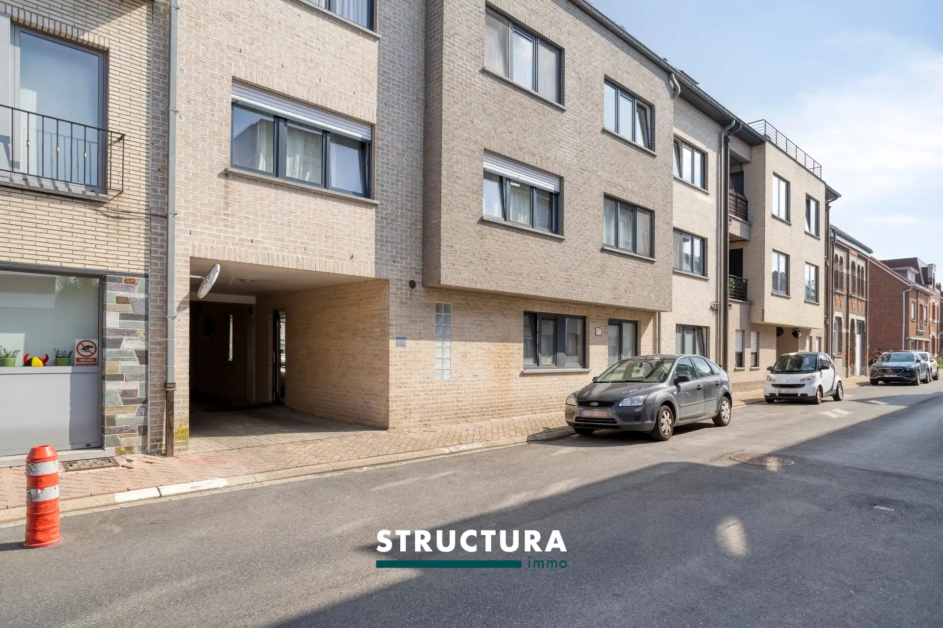 Ruim, gelijkvloers rappartement met parkeerplaats foto 13