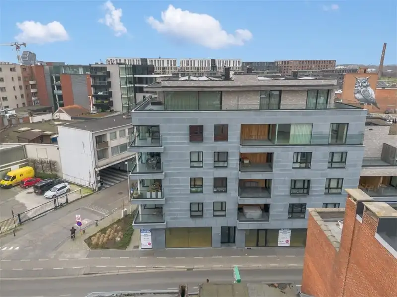 UNIEK CASCO HANDELSPAND VAN 238M² OP EEN TOPLOCATIE IN HASSELT foto 24