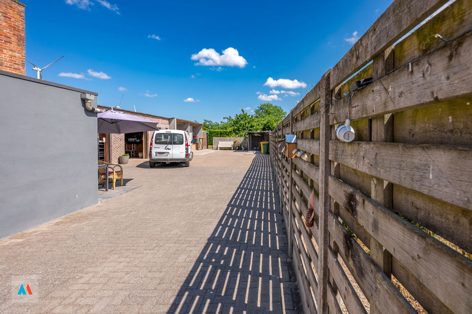 Ruime gezinswoning met grote tuin in Meer foto 34