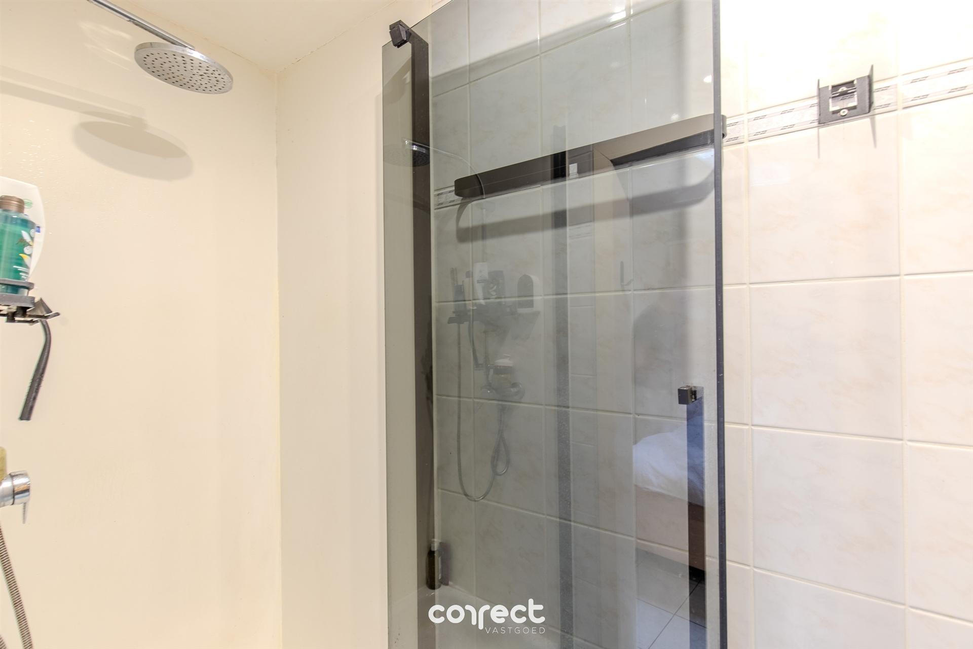 Instapklaar 1-slaapkamerappartement in Sint-Idesbald foto 15